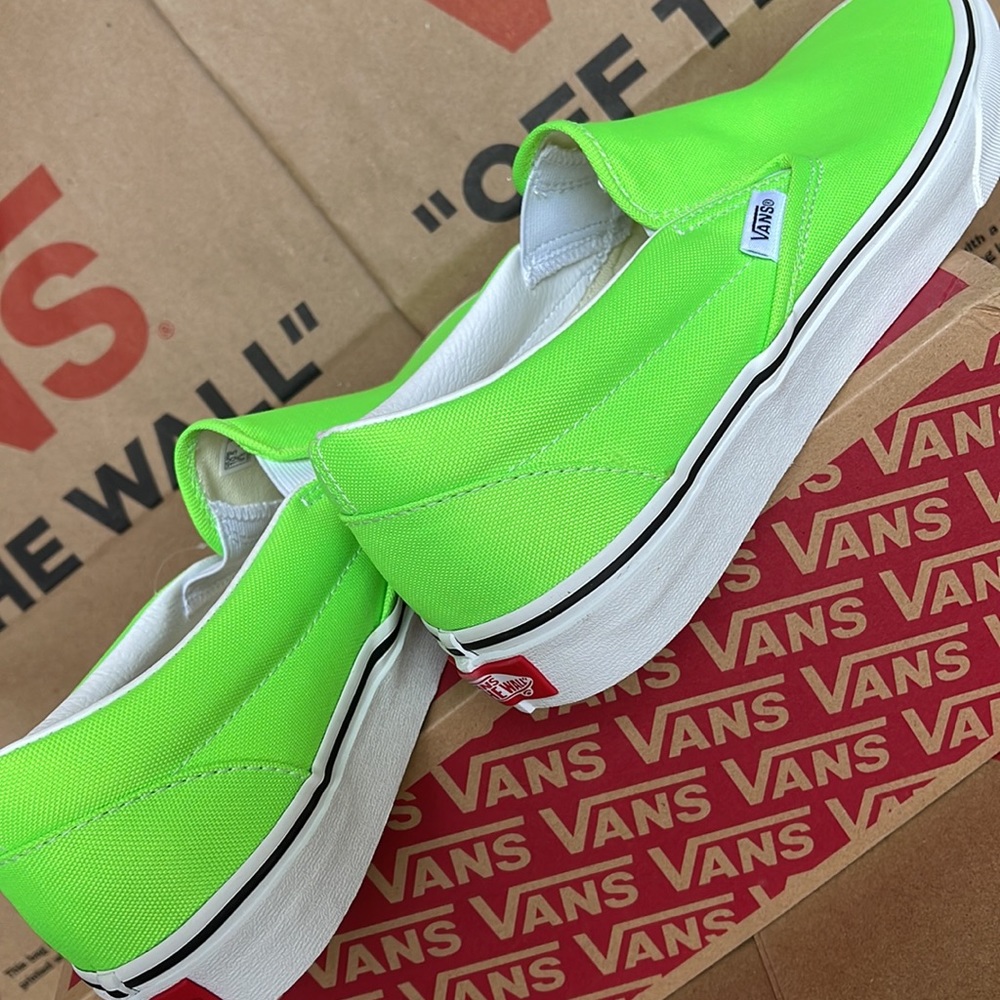 Vans Classic Slip On Neon Green Gecko/True White sneakers WMNS - Picture 15 of 16